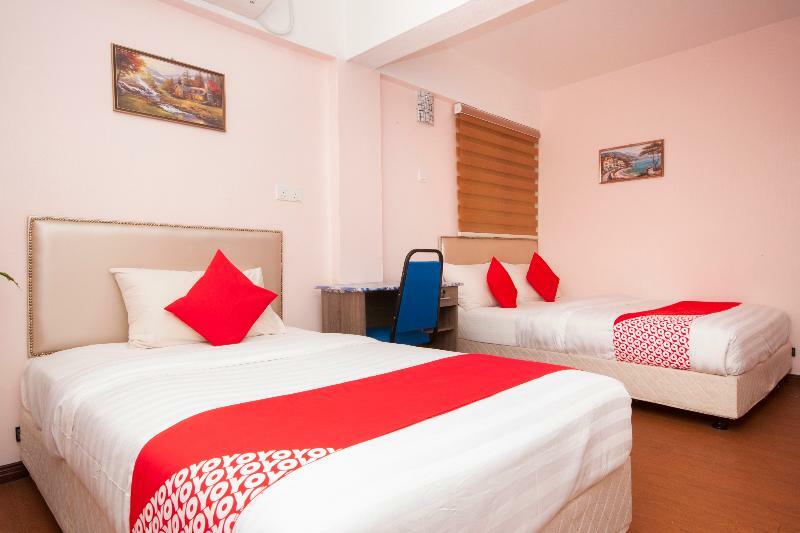 Bintang Square Hotel Кубанг Кериан Экстерьер фото